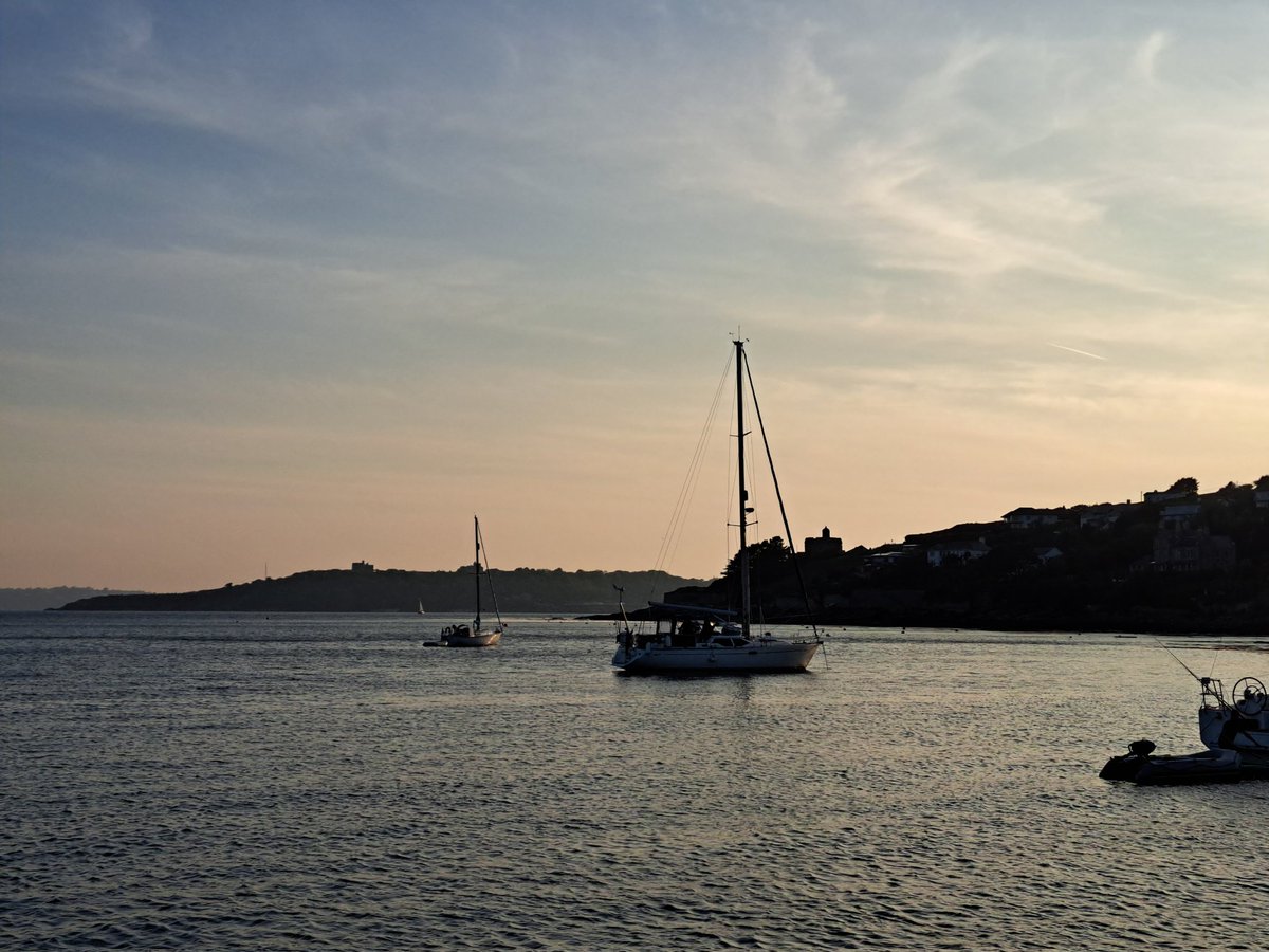 CruisesKernow's tweet photo. Lovely evening to be out on charter #lovewhereyoulive #cornwall #lovefalmouth #stmawes #princessa #falmouthpartyboat https://t.co/JQSUtuOKq2