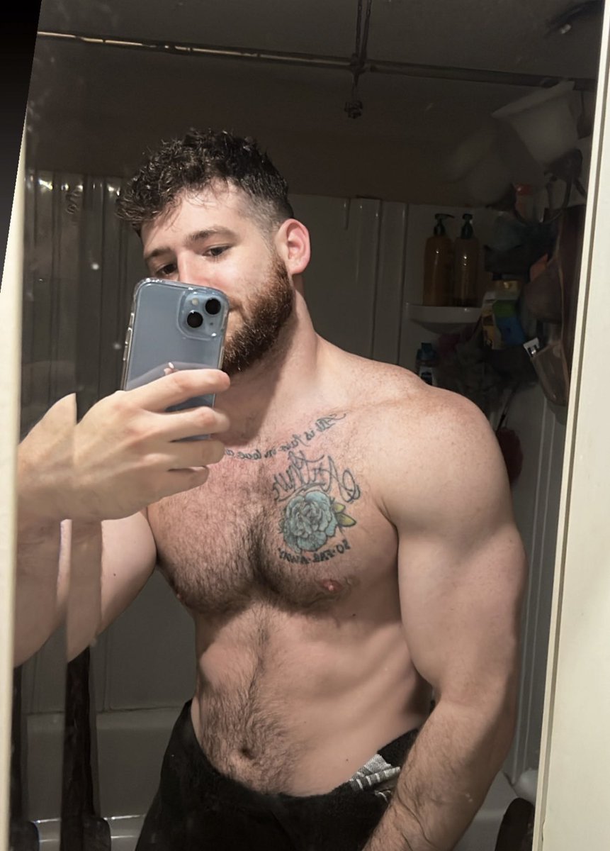 AlexxxTrainer3's tweet photo. 200 looking crazy lean https://t.co/TGV7H6Bi3n