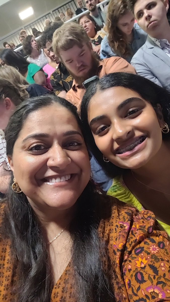 reetari's tweet photo. Habhi says...
Congrats didi! I say go get em tiger!! #2023augrad https://t.co/Y6JYFAbyzt