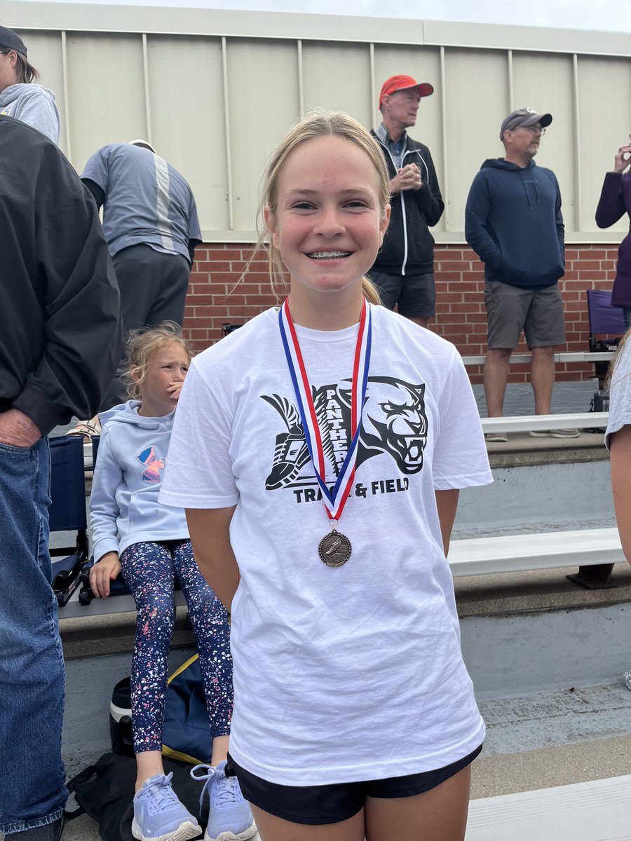 Ali Nichols is bringing home an 8th place in the 100m hurdles!