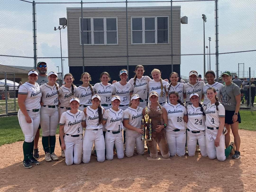 Lady Arabians bring home the hardware from the Shelbyville Invite. Going 2-0, collecting wins over Martinsville and Shelbyville!🥎