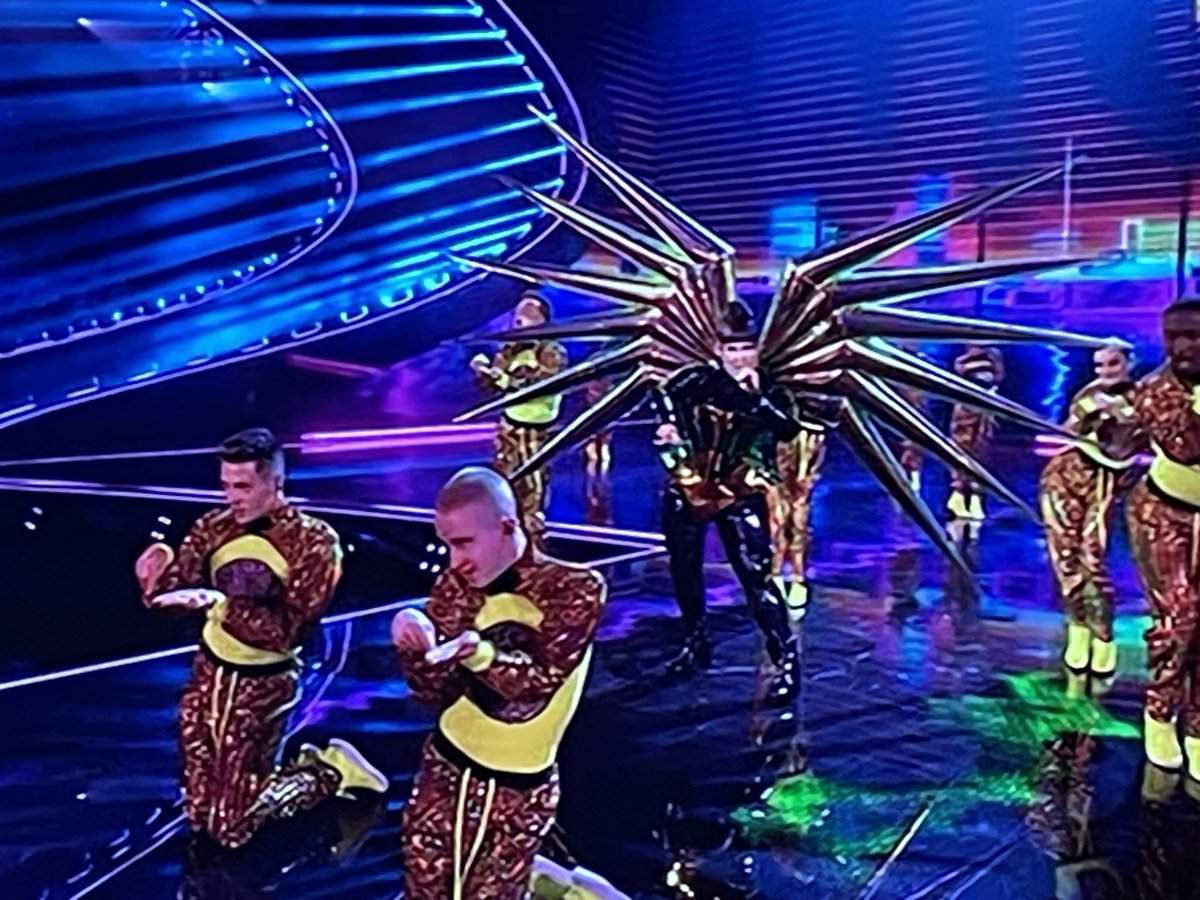 danieljmckee's tweet photo. Nice to see the shadow vessels from Babylon 5 getting work (image by @TiernanDouieb) https://t.co/DcRYaVEOPD