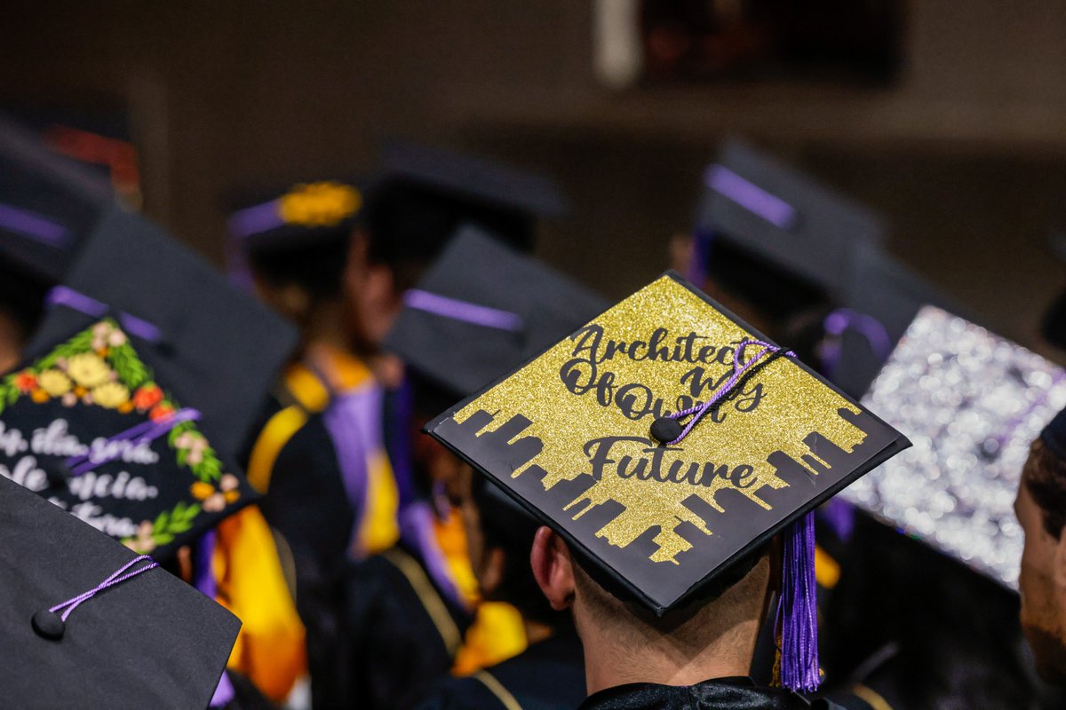CUToddSaliman's tweet photo. More scenes from today's excellent @CUDenver Spring Commencement! You worked hard to reach this milestone, Lynx! Congratulations! #CUDenverGrad https://t.co/De1hWZUNhc