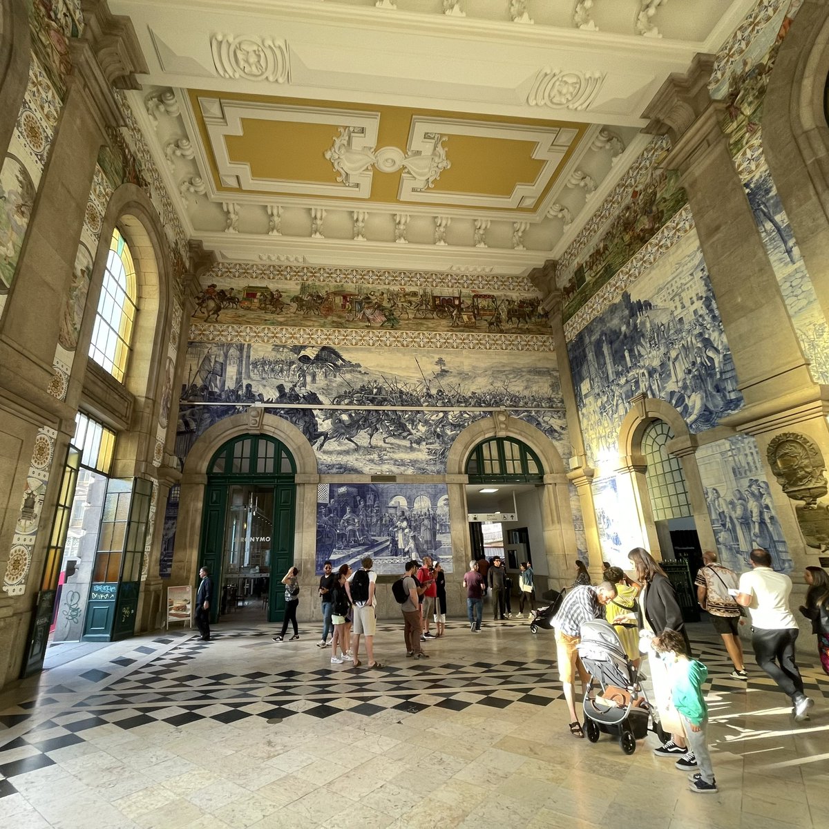 GuiaMichelin_ES's tweet photo. #MICHELINPorto
Por la tarde además, hemos visitado Oporto para cerrar el día con un paseo en barco por el río Douro.
#GuiaMICHELIN23 #AHRESP #infoAHRESP #VisitPortugal #TimeToBe https://t.co/iLg8AbKNfZ