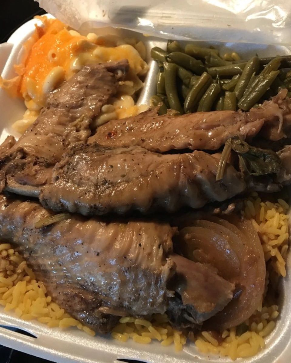 PDSoulFood's tweet photo. This is the food that ignites the soul. Hence the name! #PAndDSoulFoodKitchen #OrlandoSoulFood #SoulFood #Wings https://t.co/MtFwYEIySz