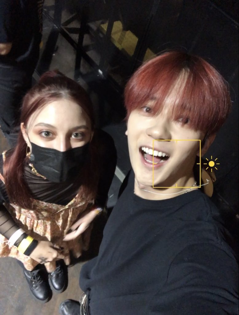 annieruokii's tweet photo. it’s my hair twin’s bday :3 #HAPPY_YECHAN_DAY https://t.co/V8fLhshF49