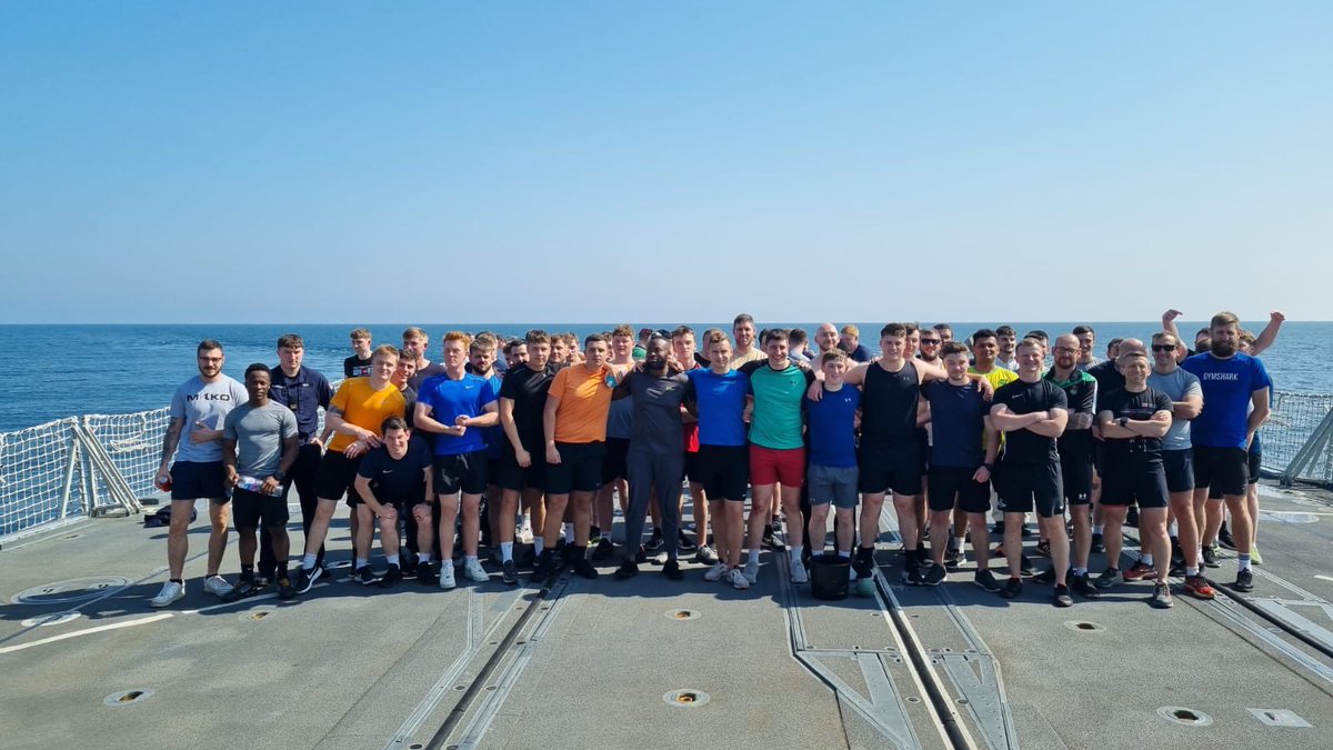 HMSIronDuke's tweet photo. Bucketball, BBQ and beautiful ships⦠Loving the Saturday at sea! #lifeinablueone #Danmark https://t.co/NMENC2IYqp
