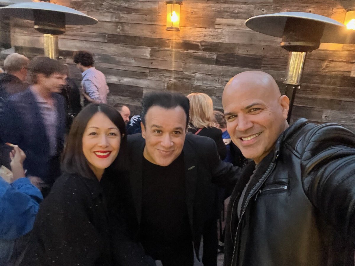 RealCarlosFerro's tweet image. “Three actors walk into a bar...”

📸: @PhilAnthonyRod