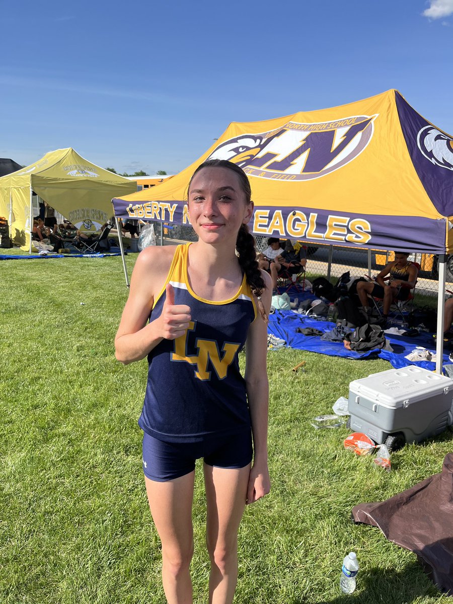 Marissa qualifies for Sectionals with a 2nd place finish in the 3200!!!