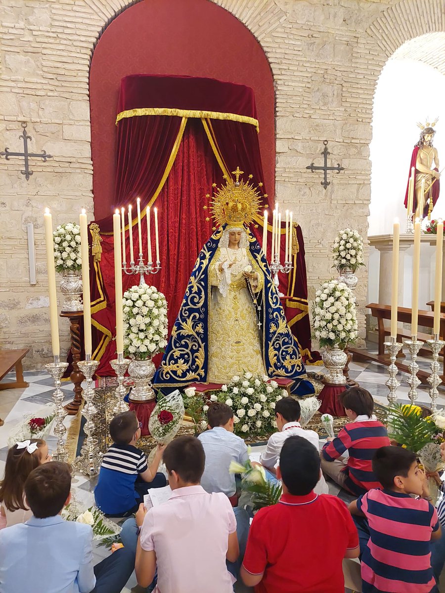 EccehomoHdad's tweet photo. En la tarde de hoy se ha llevado a cabo la oración de los niños junto a la ofrenda floral a nuestra titular María Santísima de la Amargura posteriormente se celebró la Eucaristía en su honor. https://t.co/pLcEuCTmw5