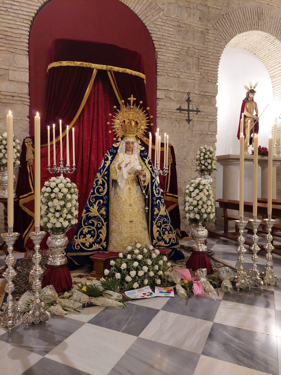 EccehomoHdad's tweet photo. En la tarde de hoy se ha llevado a cabo la oración de los niños junto a la ofrenda floral a nuestra titular María Santísima de la Amargura posteriormente se celebró la Eucaristía en su honor. https://t.co/pLcEuCTmw5