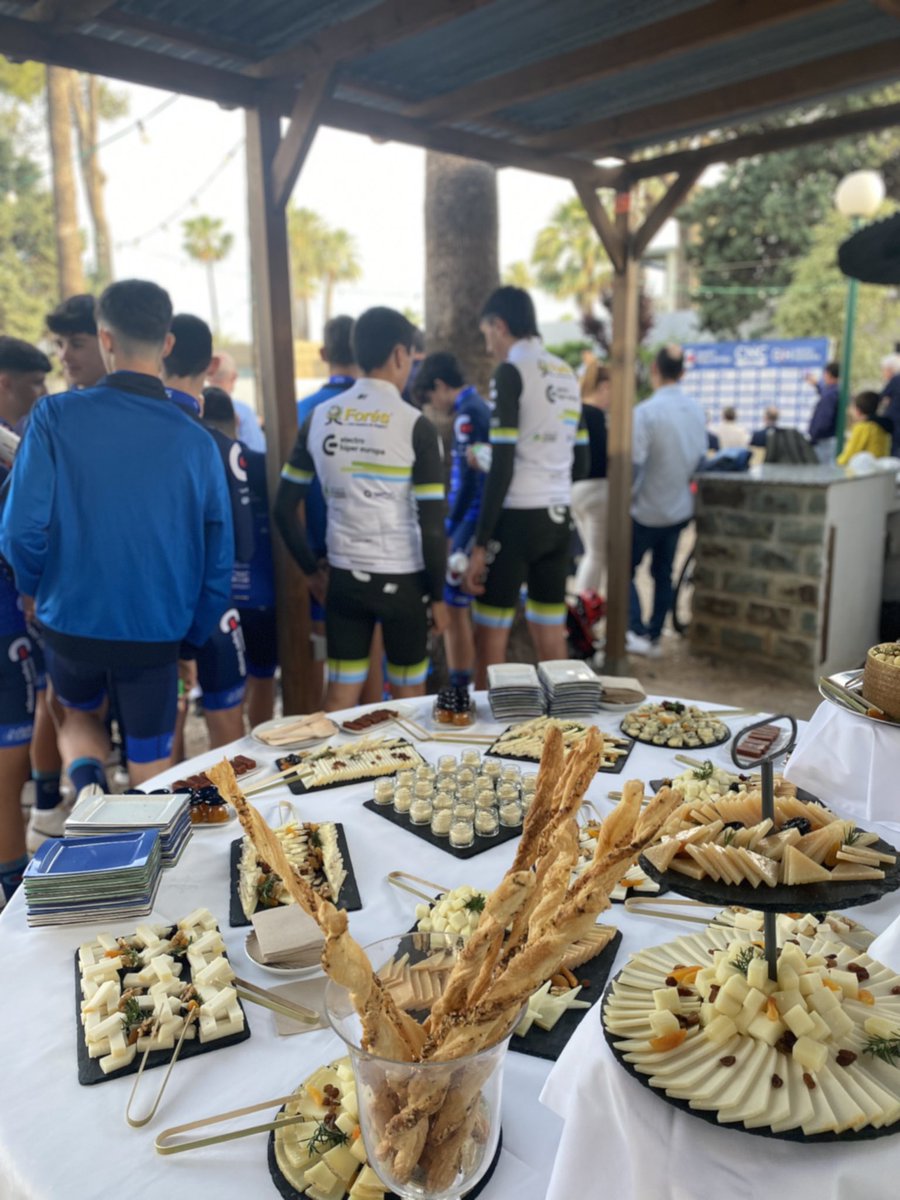 Sandragm71's tweet photo. #uniociclistabenicarlo @paradores #benicarlo 

#bikefriends #Ciclismo #cycling #equipo #team https://t.co/bVJF7YfOS6