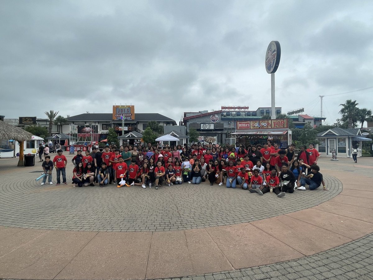 Great trip to Kemah Boardwalk with our @KleinIntKISD Music Department! Plenty of laughs, smiles and fun! Enjoyed taking the @Klein_Int_Band KI Orchestra & @KI_Choir! On our way back home!