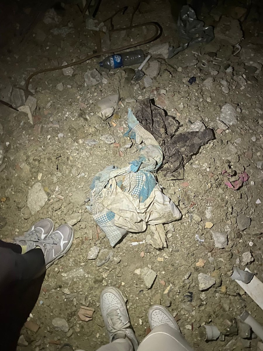 Güvenle başımı koyduğum canım yastığım… ne kadar da benziyoruz seninle şu an