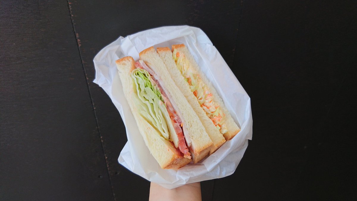handcafejapan's tweet photo. サンドイッチ、イタリアンコーヒーとジェラートのテイクアウト店

HAND Cafe the Sandwich
7:30-14:00
水木定休
078-742-6898
神戸市長田区長尾町1-7-4-101

#サンドイッチ #ジェラート #コーヒー #テイクアウト #ランチ #板宿 #sandwich #gelato  #AmiCono #takeaway #lunch #Itayado #SDGs #HANDCafe https://t.co/CVKNTIC1wH