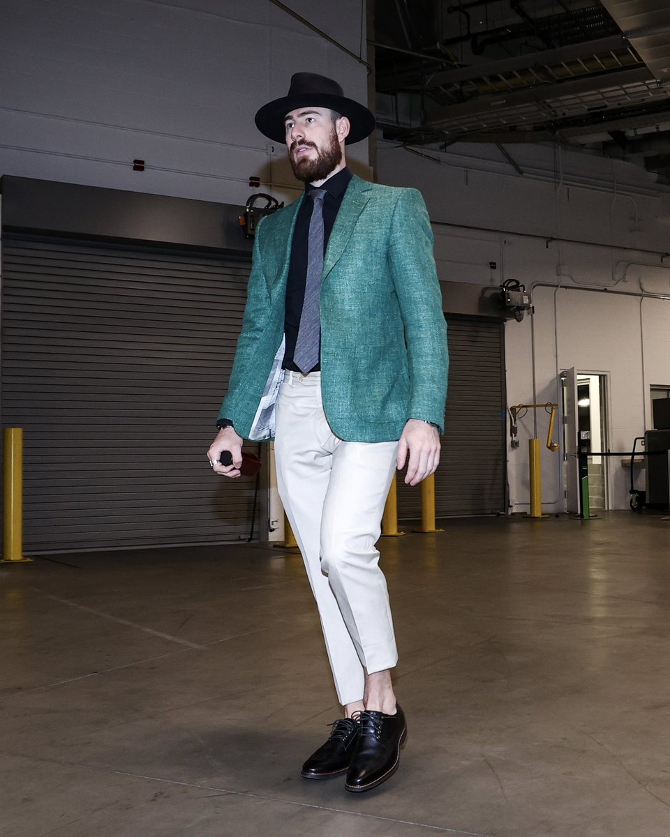 SeattleKraken's tweet photo. 🚨 gru has entered the building 🚨 https://t.co/I2zhdGwGMJ