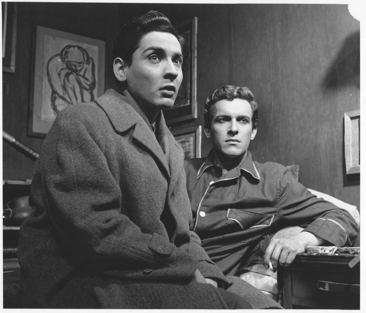 Lamentamos la muerte del maestro Fernando González, actor, director y profesor de teatro, reconocido el 2005 con el Premio Nacional de Artes de la Representación. Figura fundamental de las artes escénicas, fue director del TNCh entre 1998 y 2000 tnch.uchile.cl/noticias/2023/…