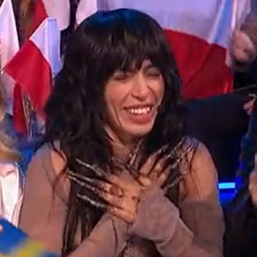 We’ve just added obscenely long nails to our list of things that aren’t allowed in a reading room #Eurovision2023