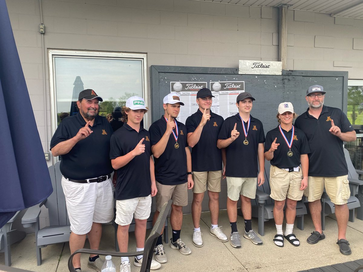 For first time in almost 40 years…the Alex Tiger <a href="/Alexandria_Golf/">AMHS Golf</a> team is CIC champions!!! Super proud AD fellas!!!!!  <a href="/hunt_Rob/">Rob Hunt</a> @thbsports <a href="/AlexSupt/">@Alex</a> 

#AlexTigers #FightOn