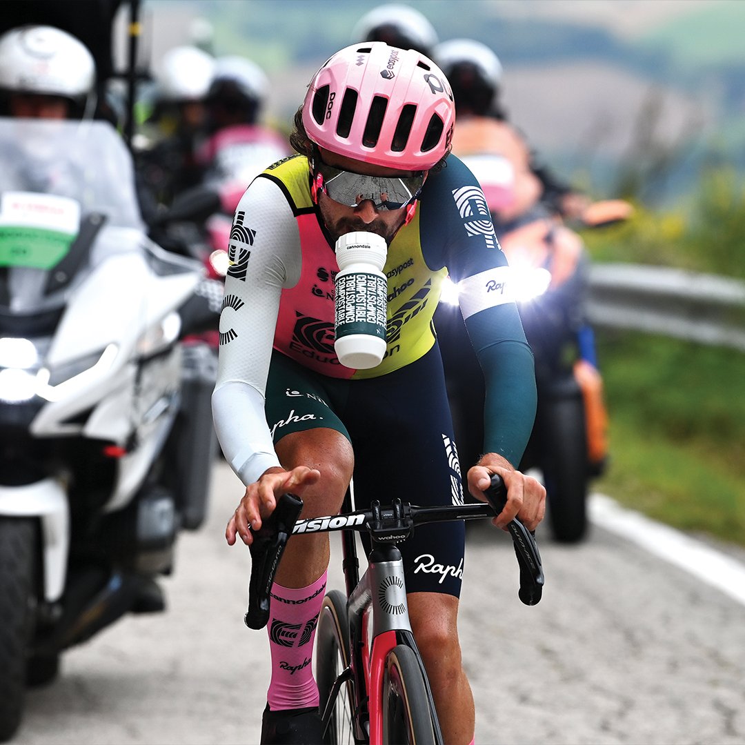 CannondaleJapan's tweet image. ジロ・デ・イタリア第8ステージ、アイルランド出身のベン・ヒーリー（22歳）がゴールまで50kmを残し単独アタックからの逃げ切り勝利！グランツール初出場でキャリア最大の勝利を手に入れました。おめでとう！

@EFprocycling  #SystemSix #ridecannondale