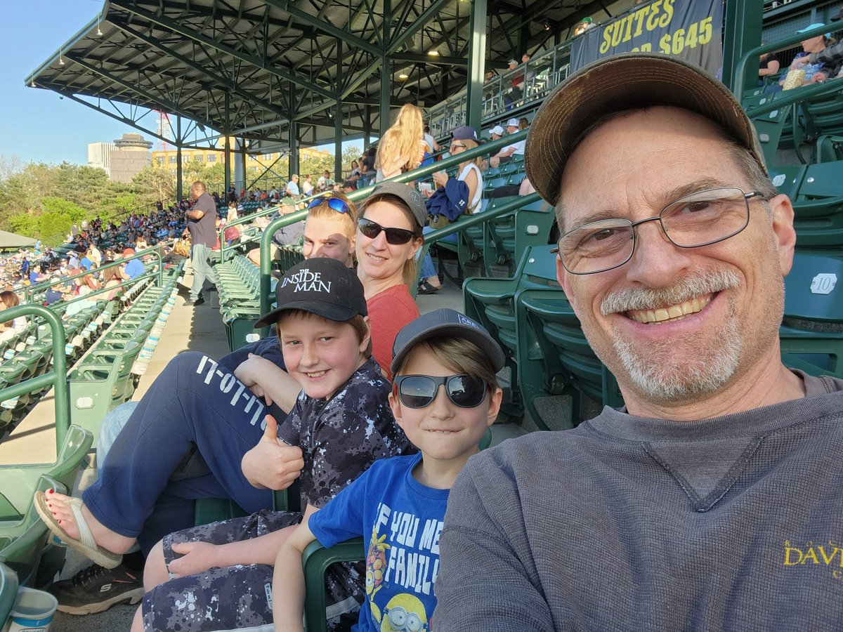 Jeffrey Hand tweet media