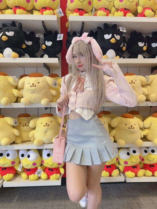 Guess which plushie I bought https://t.co/Dtnh5Jv4A4<a href="/tag/scream"class="tags"><span>#scream</span></a>