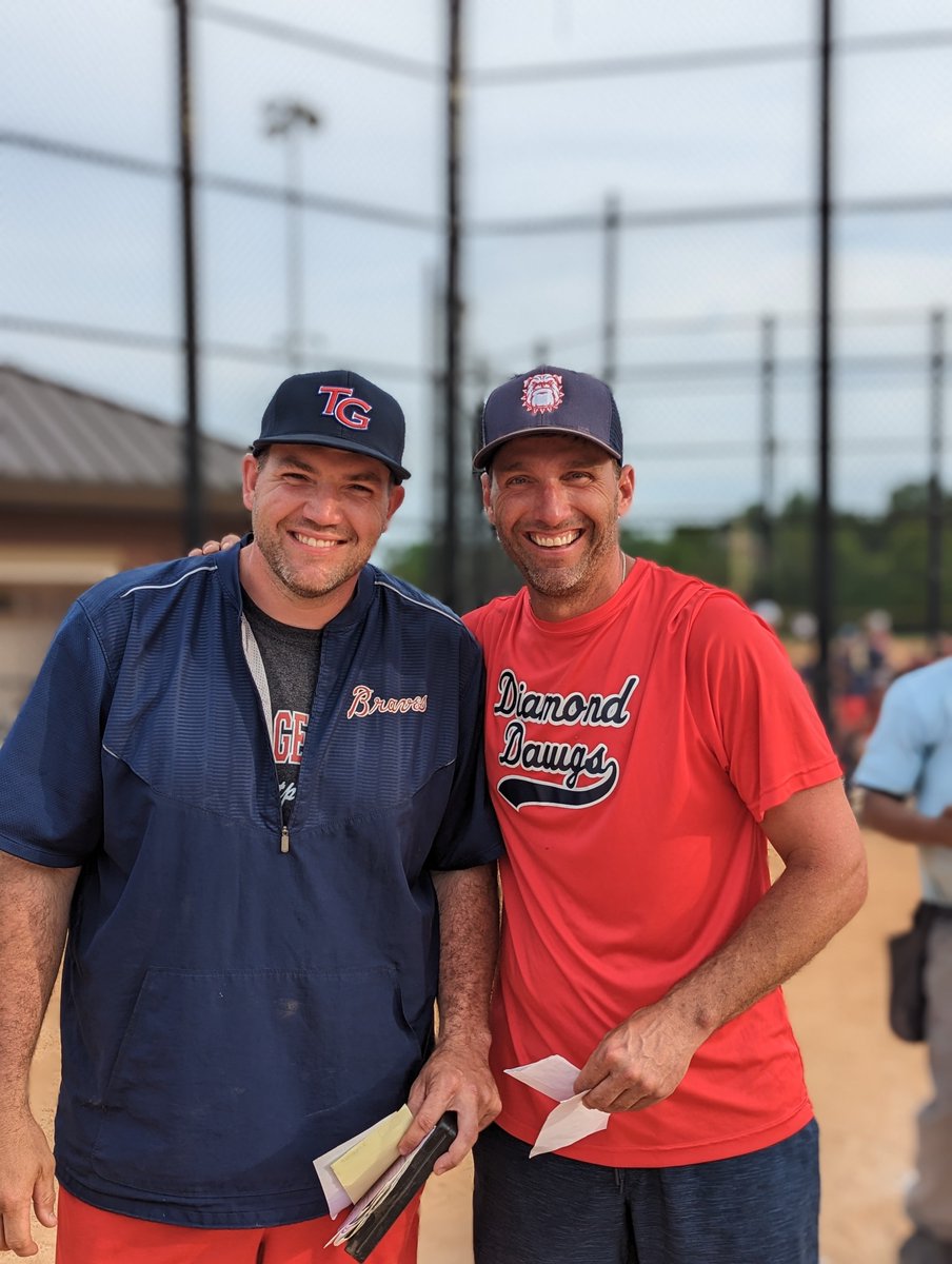 e_mulli's tweet photo. Fan vs announcer @JeffFrancoeur  #thatsmybuddynathan https://t.co/Sv3g7tvelQ