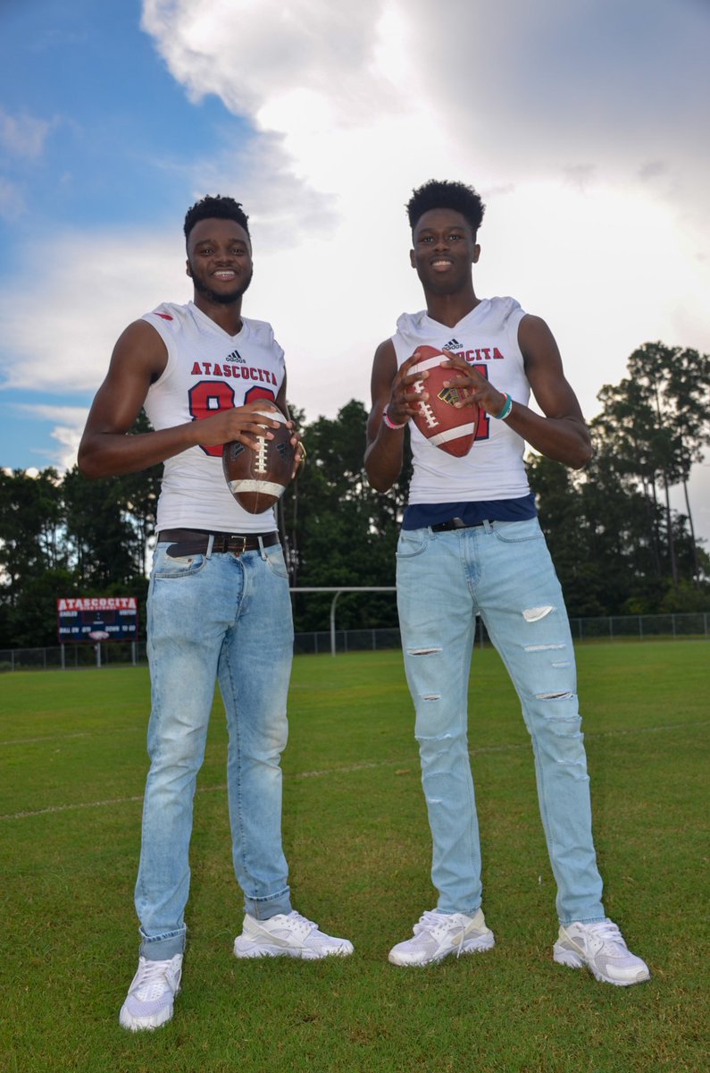 Best of luck to the <a href="/XFLRenegades/">Arlington Renegades</a> and <a href="/LWinningham11/">LuJuan Winningham</a> tonight!! Always an Eagle!!! <a href="/AHSEagleFB/">Atascocita High School Football</a> <a href="/HumbleISD_AHS/">The Atascocita HS</a> 🅰️🦅🏈