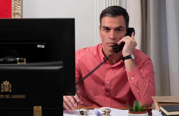 adriveira_'s tweet photo. Pedro Sánchez preparado para ordenar la invasión de toda Europa después de que el televoto nos diese 5 puntos
#Eurovision2023 https://t.co/nfL1BFKn1U