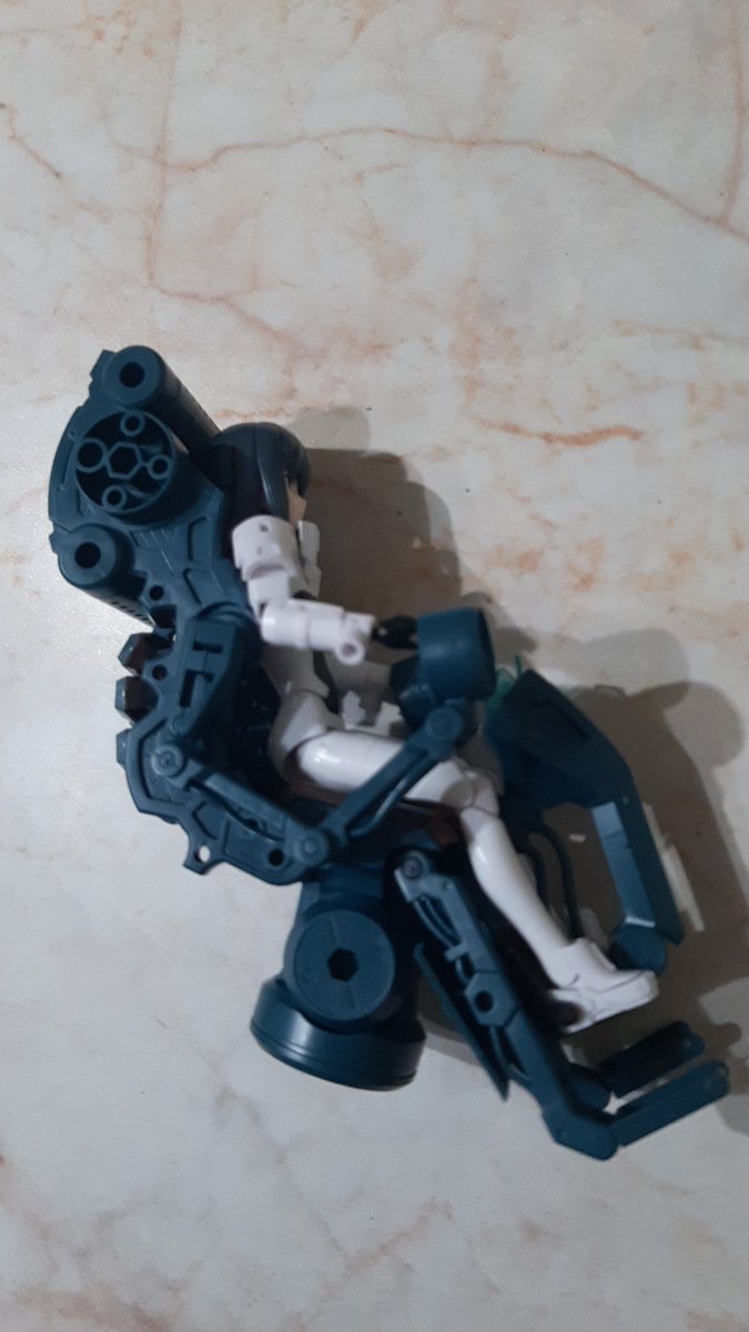 Arlekkin's tweet photo. Continued building Order Cradle and my designated driver Megami Device WISM seems a bit too small for it. #メガミデバイス　#MSGロボ　#WISM　#プラモ https://t.co/9O498jyU1G