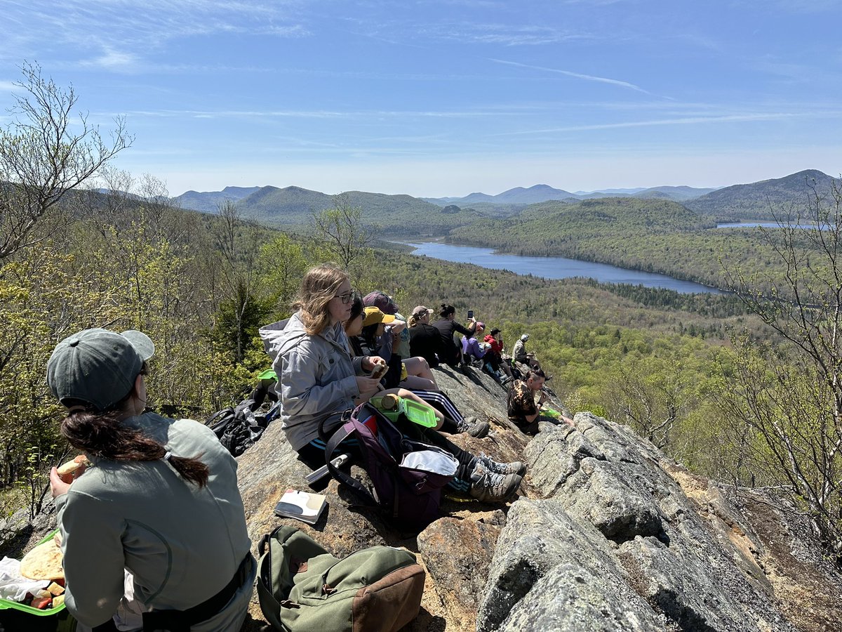 Ben_D_Rubin's tweet photo. Eating lunch with the #Adirondack Forest Ecology course on Chimney Mountain. #OUPFBDacks https://t.co/n48A1mI7Mz
