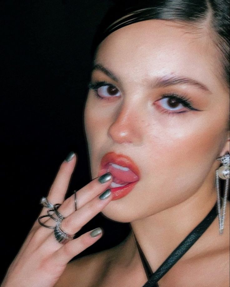 tudo o que sabemos sobre o novo álbum da olivia rodrigo – a thread