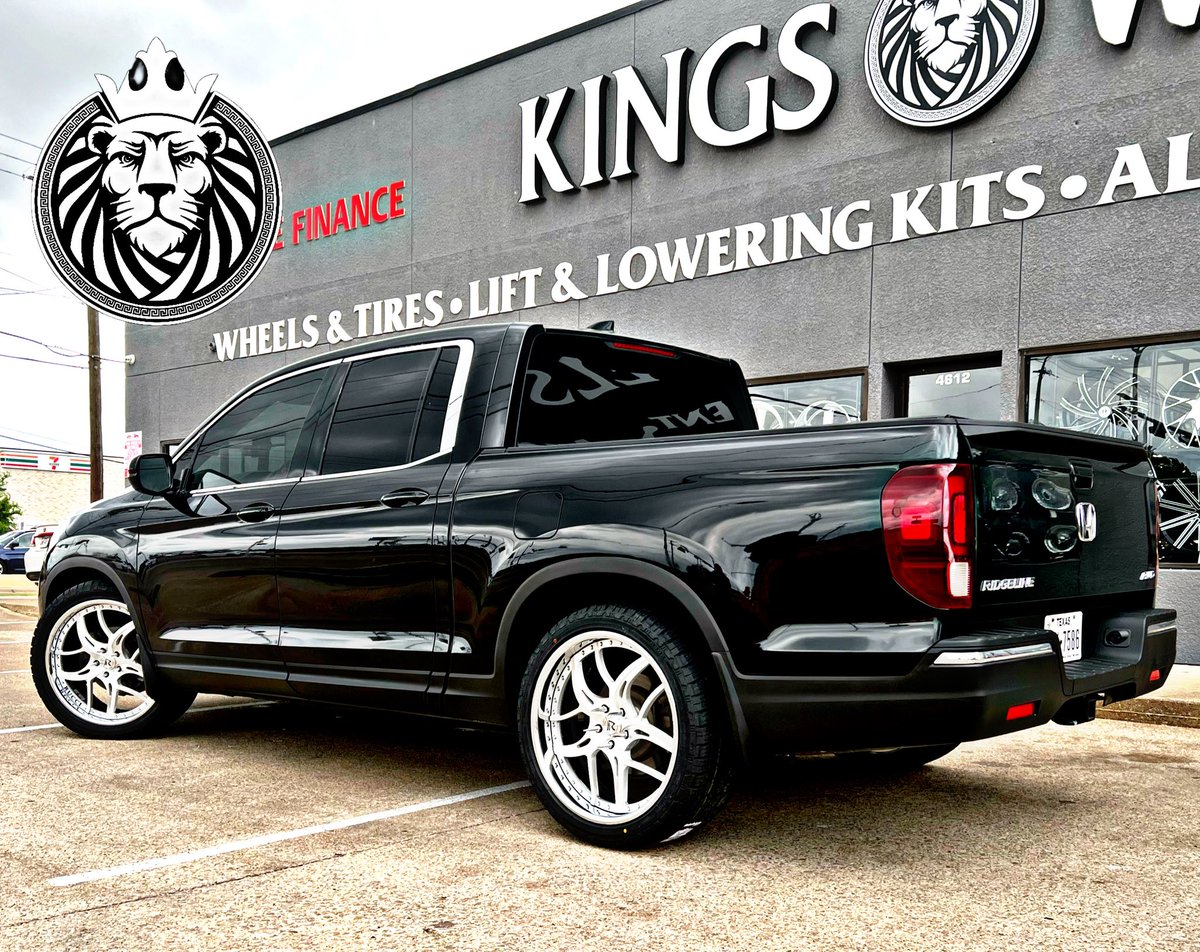 kingwtire6's tweet photo. 2018 Honda Pilot on 22” staggered Rucci Zaza and wrapped up in 275/45R22 Radar Renegade AT 5!! #KingsWheels2 #SuspensionSpecialists #Honda #Pilot #Rucci #RucciForged #RadarTires #RadarRenegadeAT5 #Texas #Dallas #GreedyGrove #Buckner https://t.co/6S4x7PLOpd