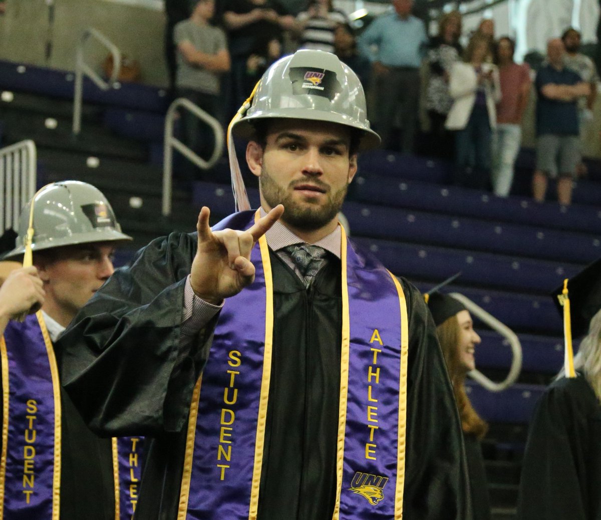 UNI Wrestling tweet media