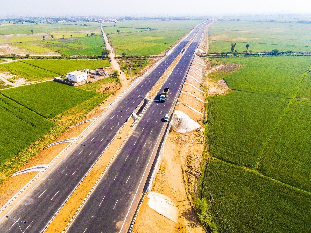 As part of the Bharatmala Pariyojana, a 6-Lane highway is being developed from Jaitpur-Pushta Road to the junction near the KMP Expressway section of National Highway 148. This 50 km long stretch will connect Delhi, Uttar Pradesh, and Haryana, encompassing Noida, Faridabad,