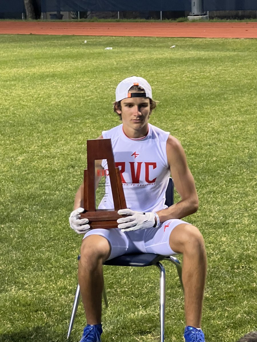 KoenScallorn's tweet photo. Had a great time at the @RVCshowcase today.  Even won the championship!!  Can’t wait for next year!!  @gunter_football #NastyWideouts https://t.co/sPfUUT6Ufq