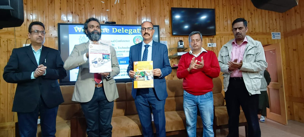 RisingKashmir's tweet photo. 3rd #Int'l #conference on #innovative #research in #STAEBM #begins at #NIT #Srinagar
There is great #potential among #Students of #NITSrinagar': #ProfYedla
@nitsriofficial
https://t.co/B8ybmCh9z3 https://t.co/A7OUOqpILN