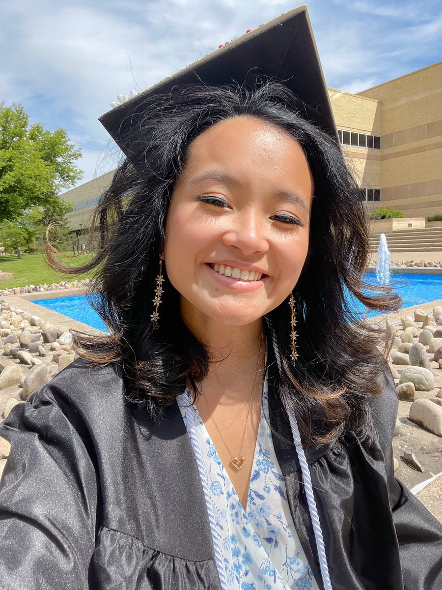 wrappedeggroll's tweet photo. I forgot to tell twitter I graduated :) https://t.co/0fbqD4vloo
