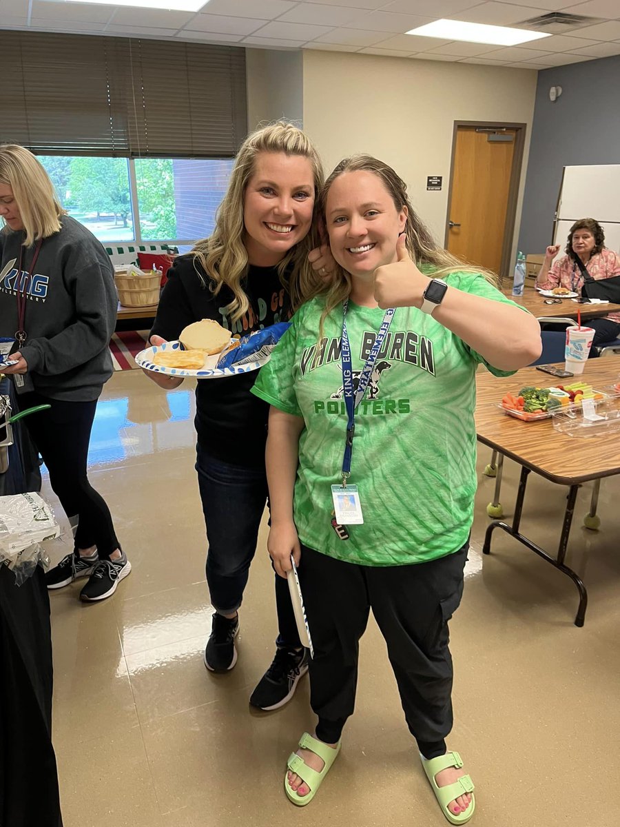 VBSDPointers's tweet photo. We have enjoyed celebrating our teachers this week! Thank you to all the PTAs, parents, partners, &amp; volunteers who have helped us show love to our educators during National Teacher Appreciation Week! #ThankATeacher #PointerProfessionals #PointerPartners https://t.co/WCpFhwlakI