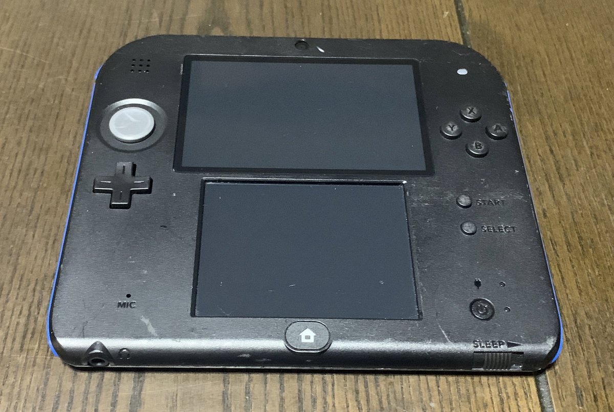 blackbe38744062's tweet image. 任天堂　NINTENDO 2DS Non working Exemplaire factice 非動作品 店頭展示品

WHITE×RED 
BLACK×BLUE

を入手しました！

傷多いけどヨシ！

#Nintendo #DS #2DS #mockup #mock #kiosk #demo #非売品　#非動作品 #店頭デモ　#任天堂　#モック　#モックアップ　#販促　#レトロコンシューマー愛好会