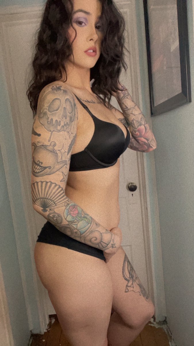 LiSaMoAnEr69's tweet photo. Hey guys go check out the link in my bio!!!!!!!!! https://t.co/ZSWVRb0cvr