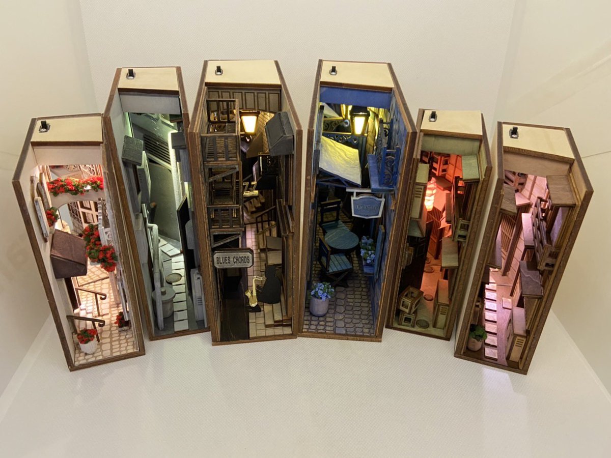 monde55212068's tweet photo. 来週 #デザフェス57 出展します！ ブースNo：G198南館
出展日：5/20(土)、5/21(日) 両日 
出展名：monde

・路地裏bookshelf シリーズ　新作他
・atmos シリーズ　新作他

今回もosatoさんと共同出展します。
写真４枚目

#デザインフェスタ #デザフェスRT祭 https://t.co/5G8ok2u9LX