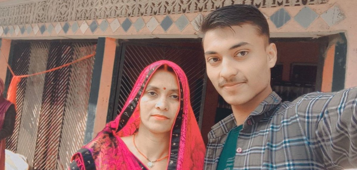 Ayush7307's tweet photo. #HappyMothersDay2023Love you माँ ❤️ https://t.co/DahSaD5v5U