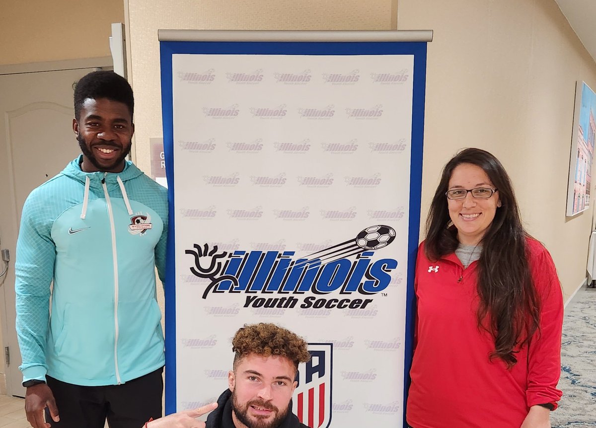 SraEide's tweet photo. Special shout out to my AWESOME colleagues &amp; team manager for working together to cover some games! This allowed me to have a great experience working towards my next coaching license, learning a TON &amp; meeting more wonderful coaches like these guys. :)
#happy #thankful #inspired https://t.co/dOLFa35qBa