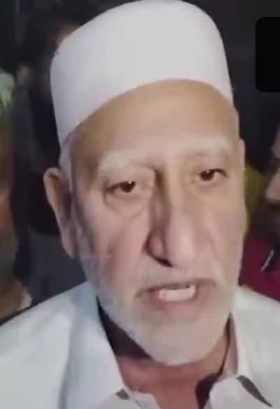 Glory22166301's tweet photo. Ek baap ki saada

Mein mujrim hon tera
Mujh pey sabhi waar karo
Mera seena hey hazir
Tum yalghar karo
Merey Imran ko choro
Aur mujh to giriftar karo
We need Imran Raiz Khan back https://t.co/p2mDsFtZWh