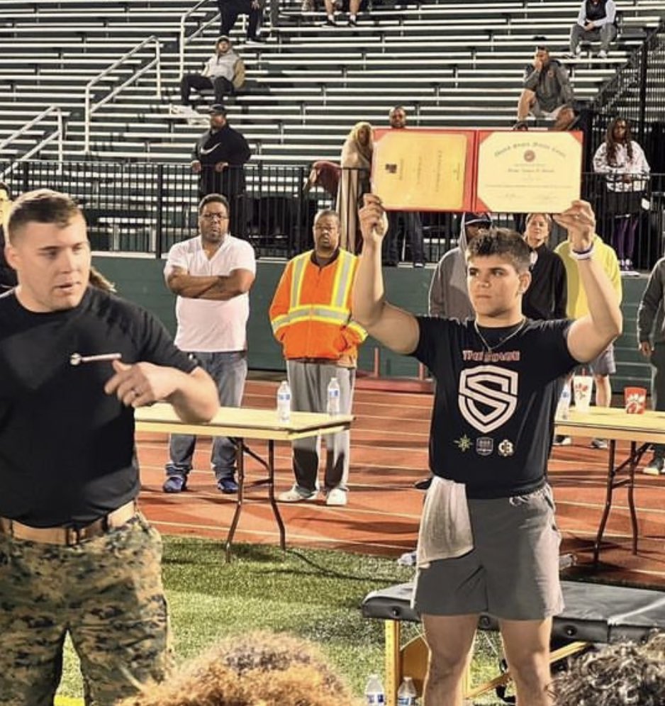 JackD_08's tweet photo. Had a great time at ‘The Stage’ showcase this past week and thankful to have been given the sempre fi award from the marines. Thank you @TH3FBA for hosting, and @EDGYTIM and @CoachBigPete for the write ups. @QB1BLISS @HawksMaine 
*2024* https://t.co/HgY6PDg25E