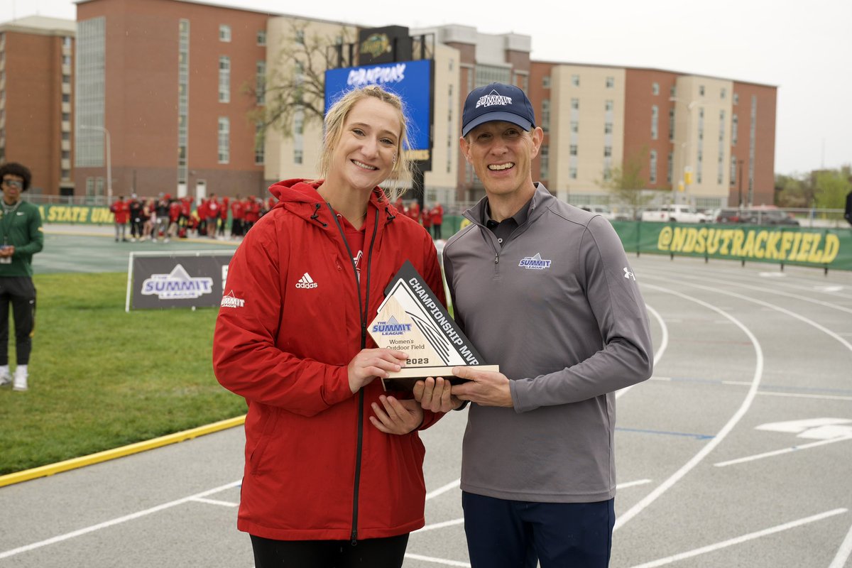SDCoyotesXCTF's tweet photo. The Commish was on hand to distribute a few awards.

Women’s Track MVP: Erin Kinney
Women’s Field MVP: Meredith Clark
Men’s Newcomer: Mark Daley

#GoYotes x #WeAreSouthDakota 🐾 https://t.co/jaUr5jBtFO