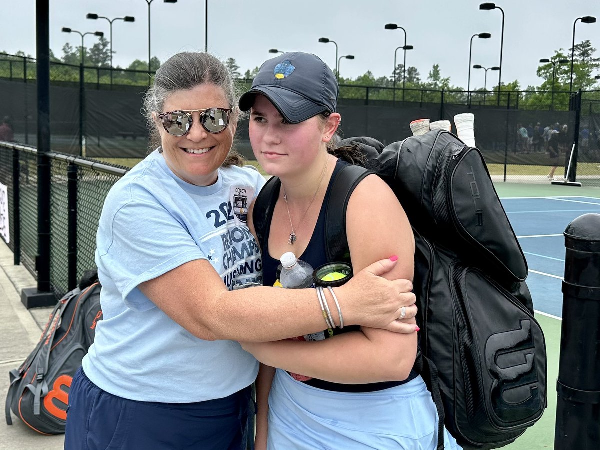 klundstromatmv's tweet photo. Reminded of the impact of coaches … confidence builders, capacity increasers, direction givers, able to coach team &amp; support individuals, 💙heart-filled, kid-focused, character + @TheMVSchool @SheldonStaples @Mr_SpeedCoach @MV_Athletics #MVProud Thank You! https://t.co/WfZjHRrMzf