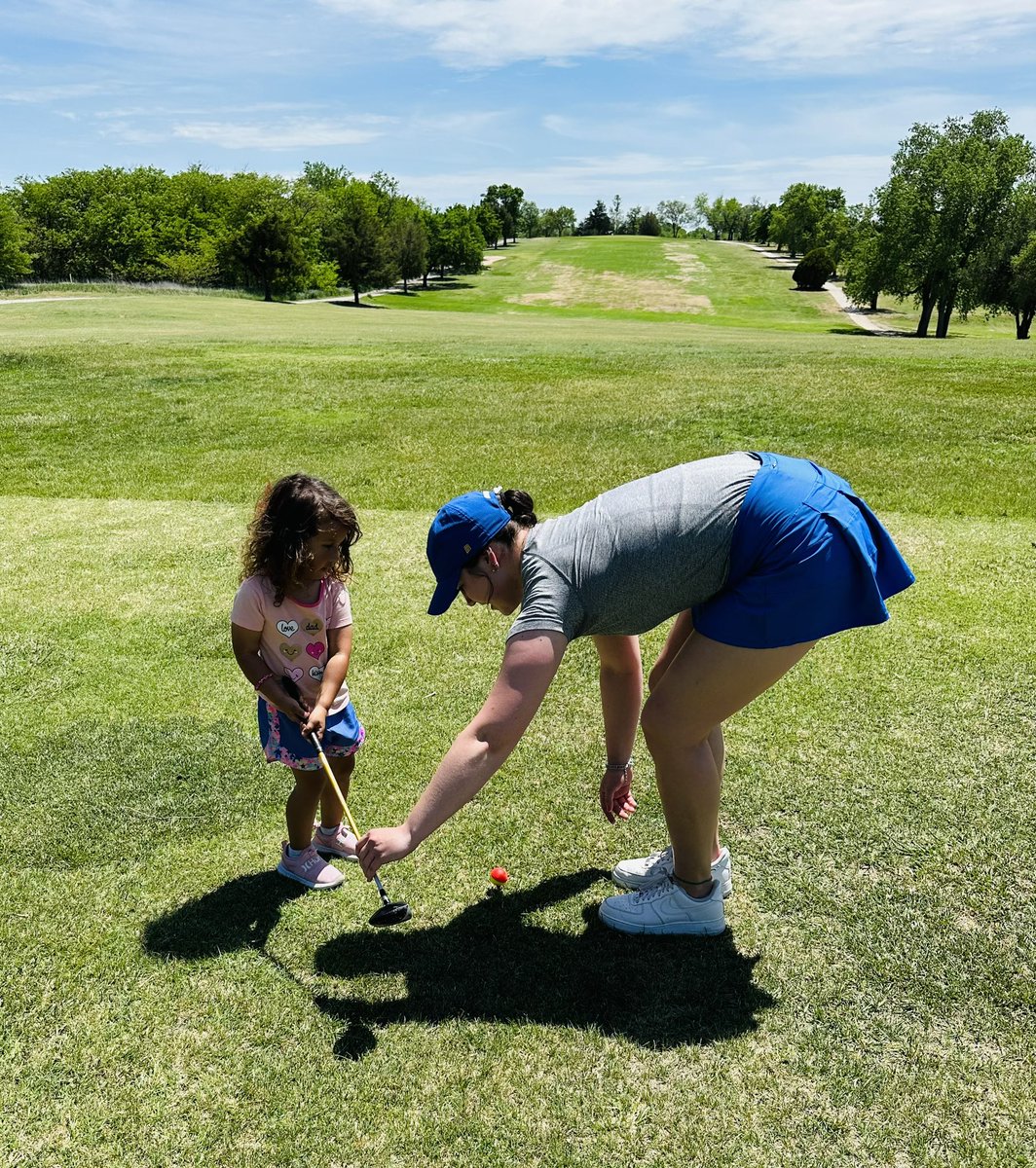 LCMorenoAD's tweet image. Thank you @allisonapple5 of @Swedes_Golf for being so kind to our daughter, Maya! She kept telling me, “I made two new friends, Allison &amp;amp; Ida!” She loved walking &amp;amp; playing with you, &amp;amp; at the end said, “I’ll miss her!” 😂♥️ Thank you!!!