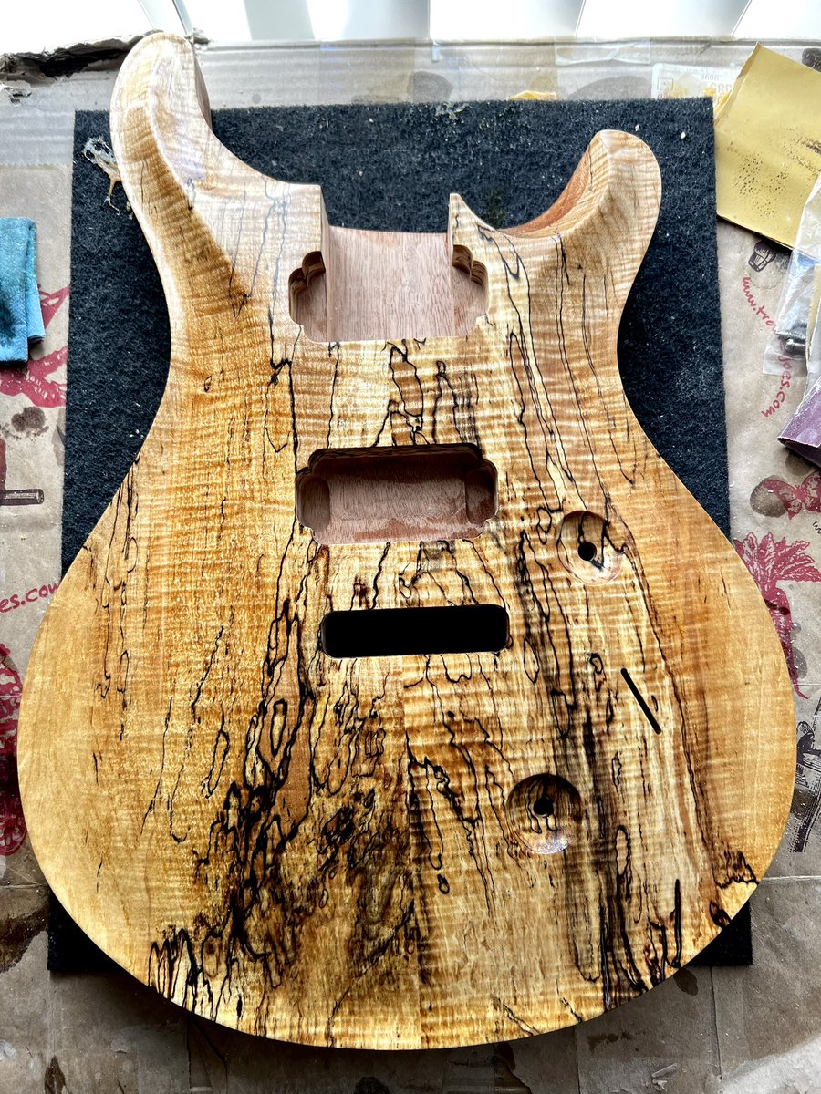ScottAlexPhoto's tweet photo. About 5 #truoil coats in on my #customprs style #guitar build. No dye for this one. Spalted maple cap, solid mahogany body, and flame maple neck.
#tentop #guitarist #guitarbuild #naturalfinish #spaltedmaple https://t.co/p6Wz8Hu1A2